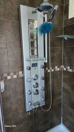 Residential bathroom cleaning.